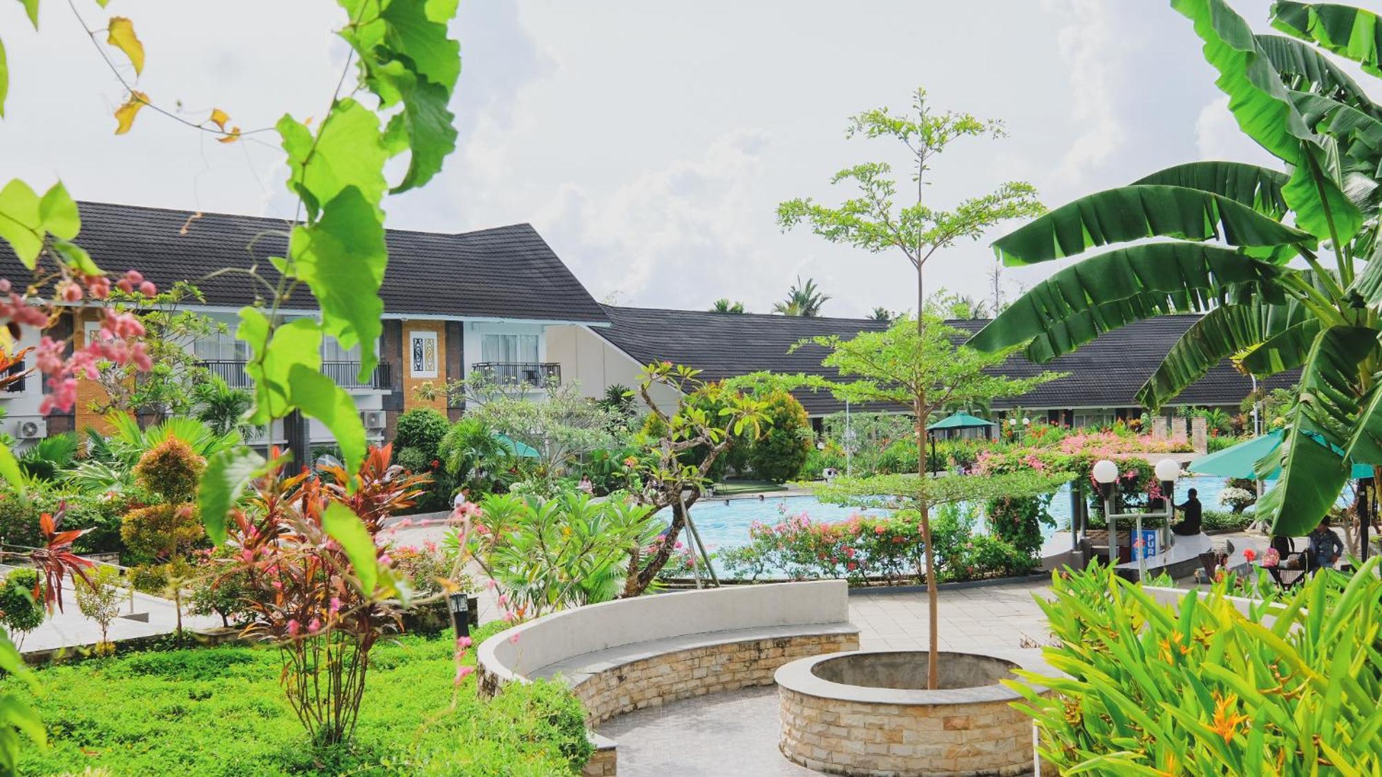 Hotel Suni Sentani - Managed By East Season Jayapura Exterior foto